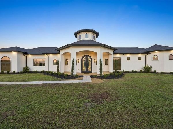 975 Vz County Road 3510 , Wills Point, TX 75169