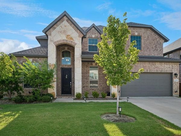 2712 Dickinson Drive, Corinth, TX 76210
