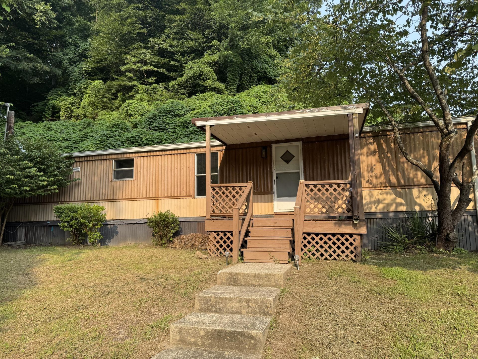 365 Quicksand Road, Jackson, KY 41339