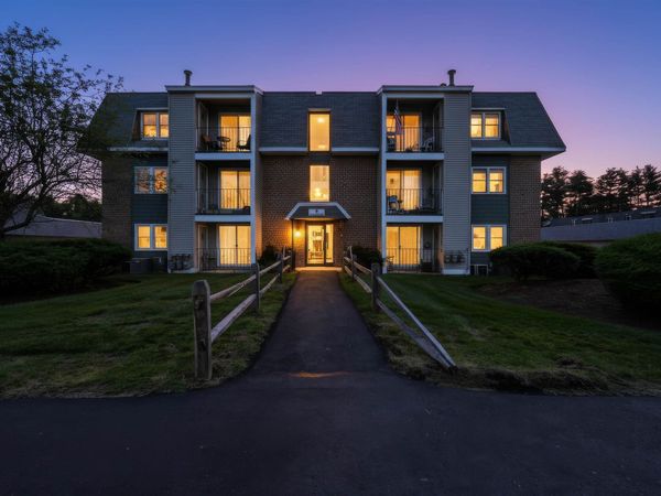 3 Roedean Drive, Unit 104, Nashua, NH 03063