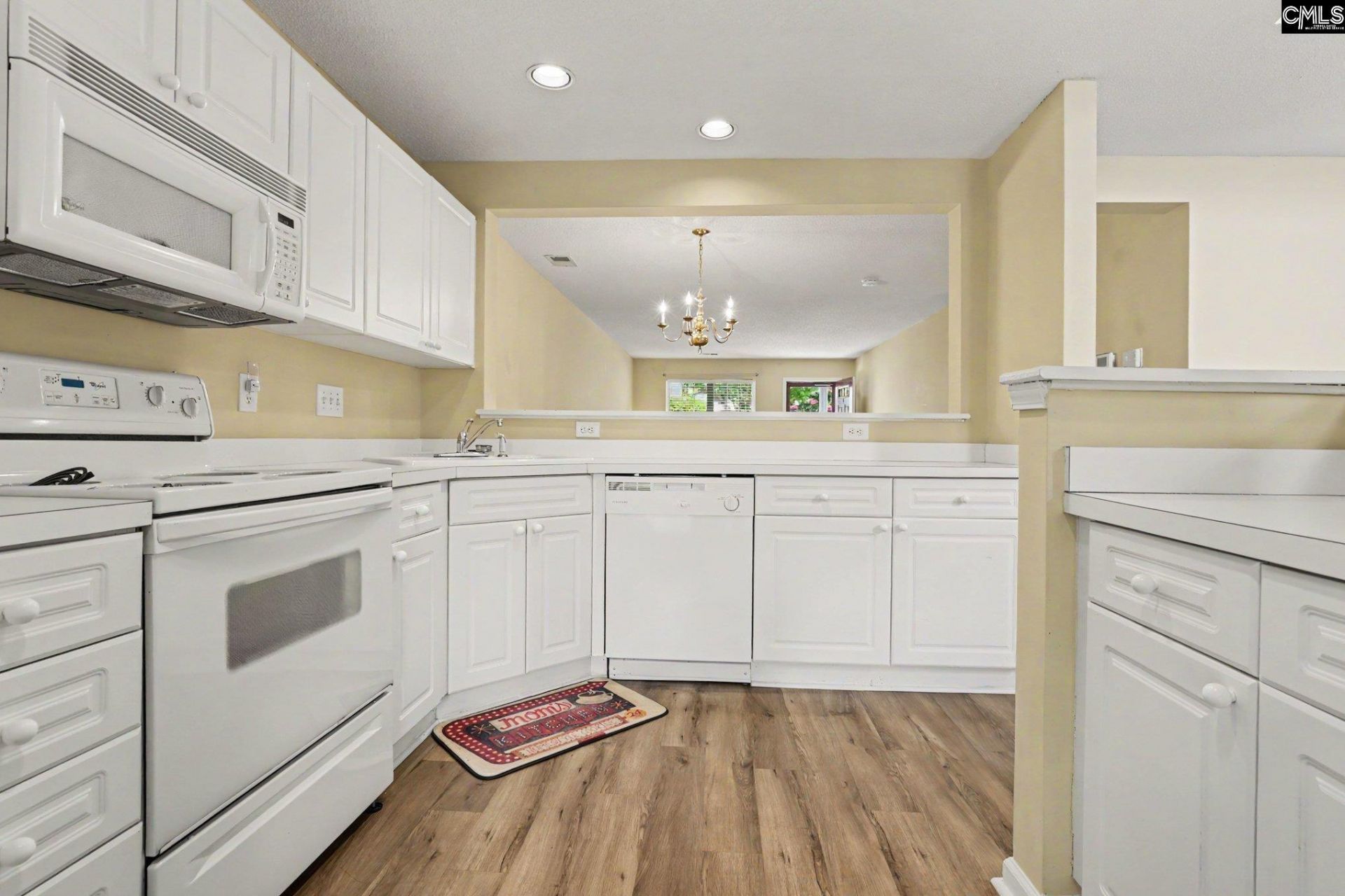 62 Portrait Lane  Photo 5