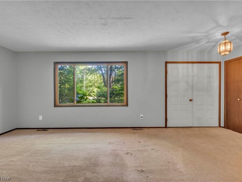27371 Bagley Road, Olmsted Township, OH 44138 Photo 3