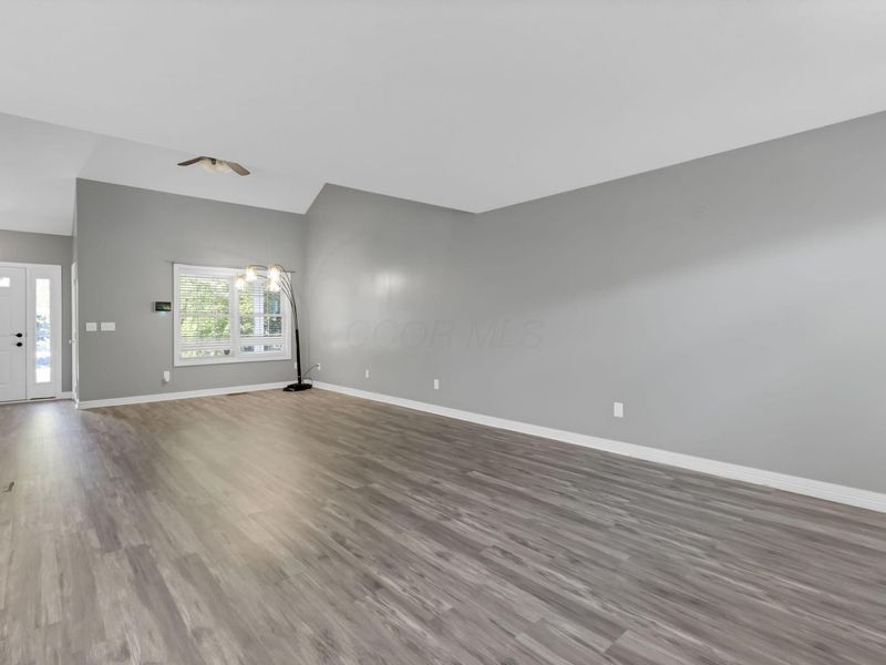 6962 Onyxbluff Lane, Blacklick, OH 43004 Photo 9