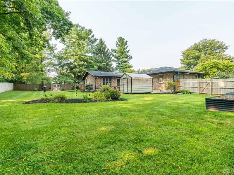 950 Suncrest Drive, Springfield, OH 45503 Photo 22