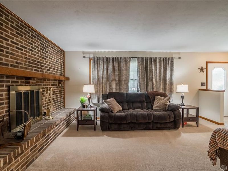 950 Suncrest Drive, Springfield, OH 45503 Photo 4