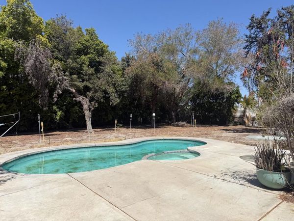 2151 N Farrell Drive, Palm Springs, CA 92262