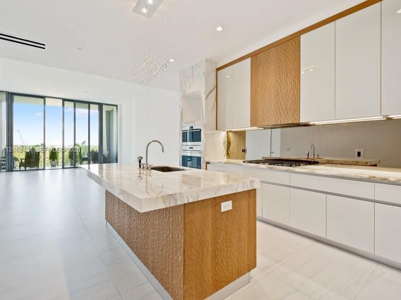 2811 S Bayshore Dr, Unit 5C, Coconut Grove, FL 33133 Photo