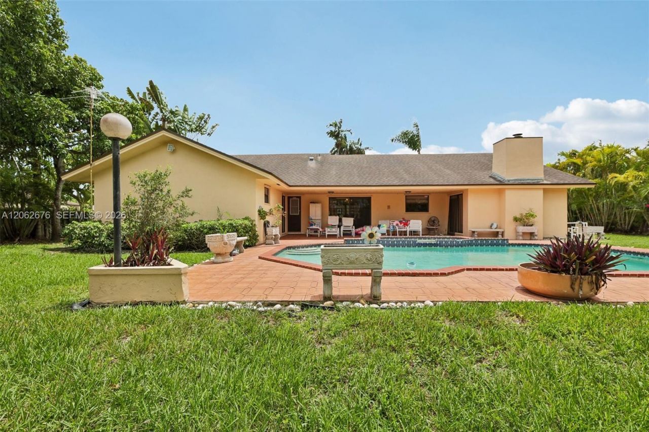 10501 SW 140th St, Miami, FL 33176 Photo