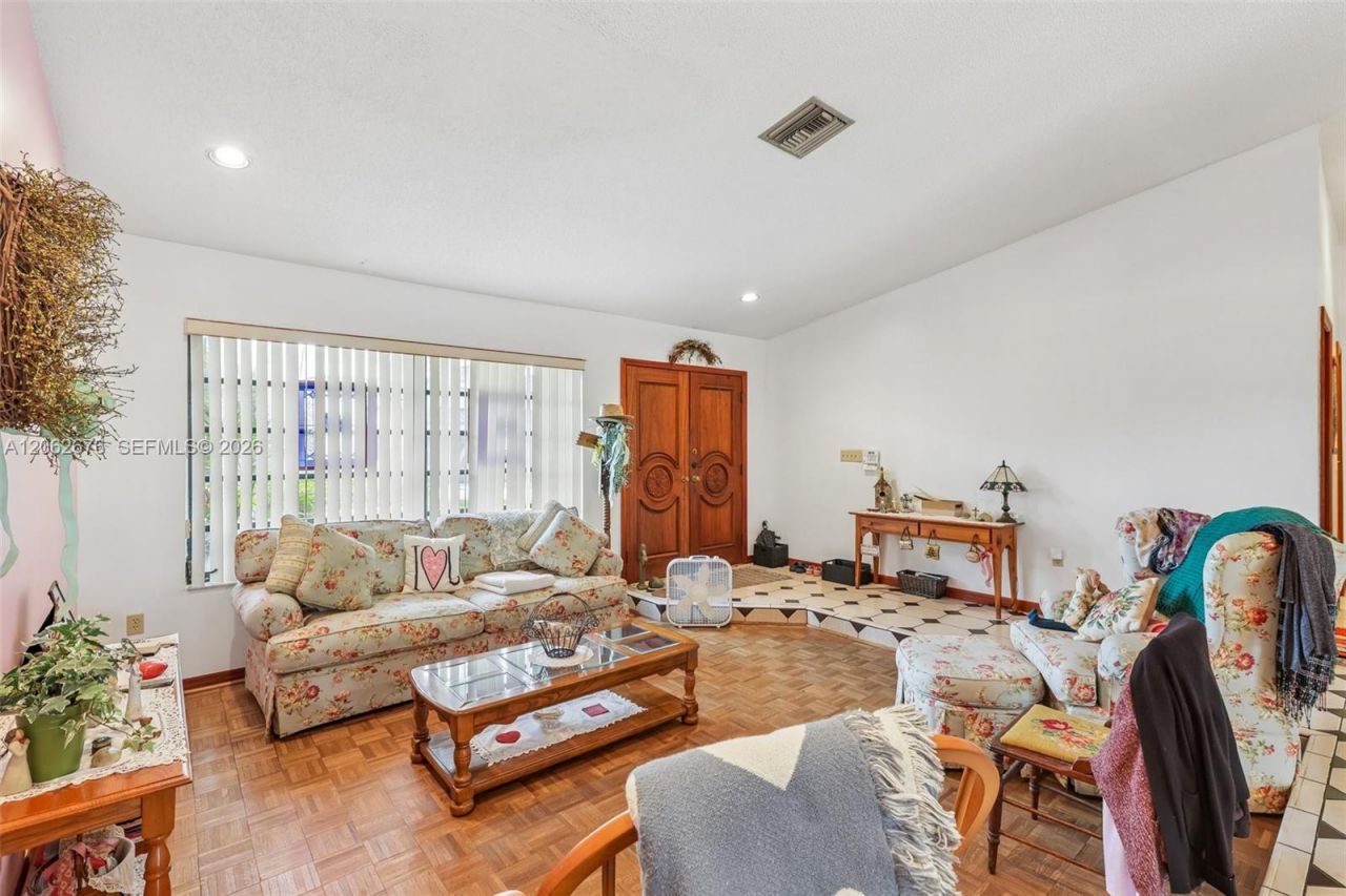 10501 SW 140th St, Miami, FL 33176 Photo