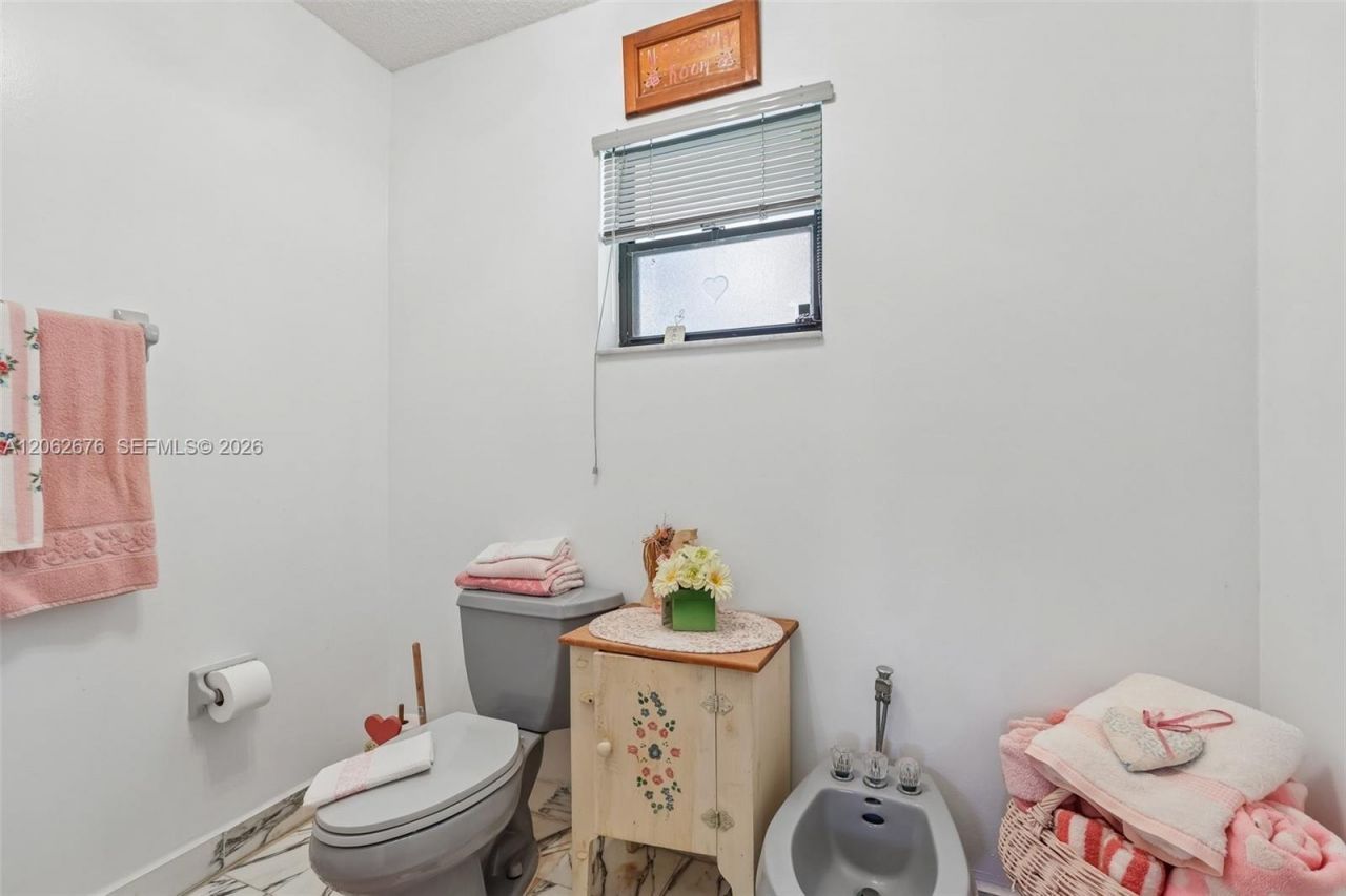 10501 SW 140th St, Miami, FL 33176 Photo