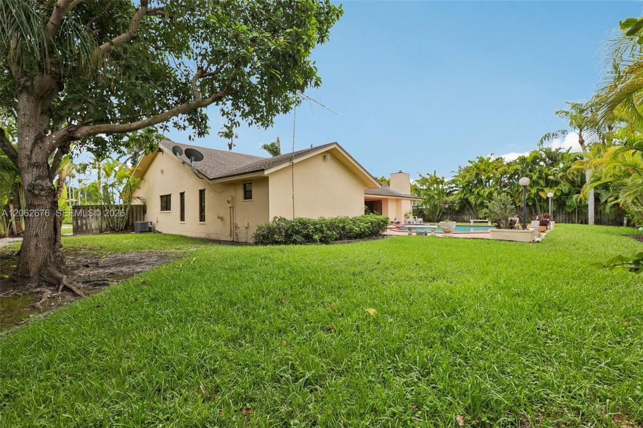 10501 SW 140th St, Miami, FL 33176 Photo