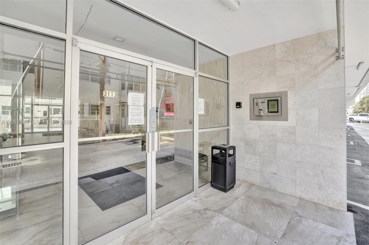 3113 S Ocean Dr, Unit 804, Hallandale Beach, FL 33009 Photo