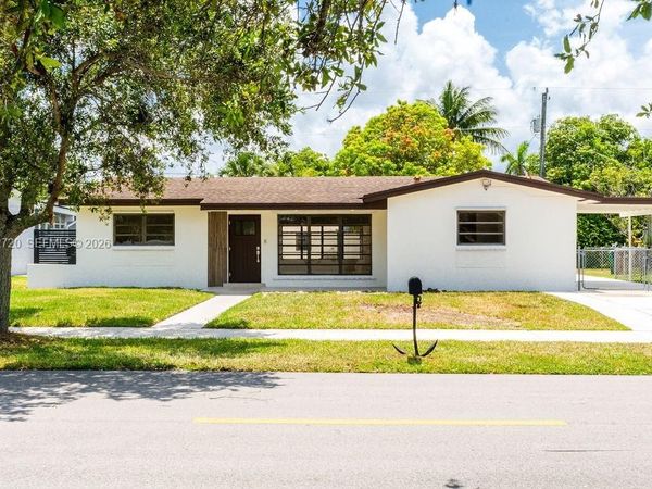 19390 Whispering Pines Rd , Cutler Bay, FL 33157