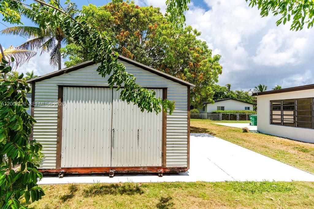 19390 Whispering Pines Rd , Cutler Bay, FL 33157 Photo