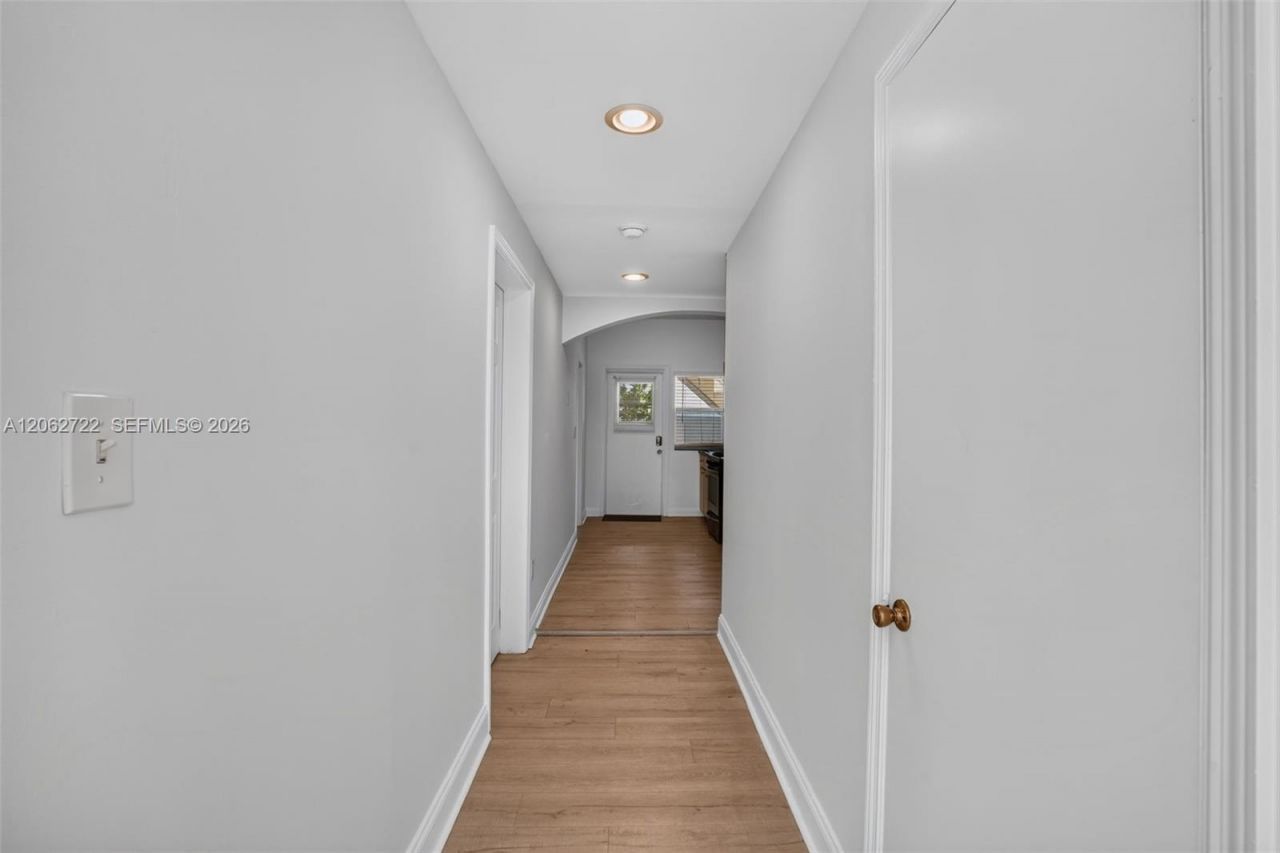 1027 Euclid Ave, Unit 2, Miami Beach, FL 33139 Photo