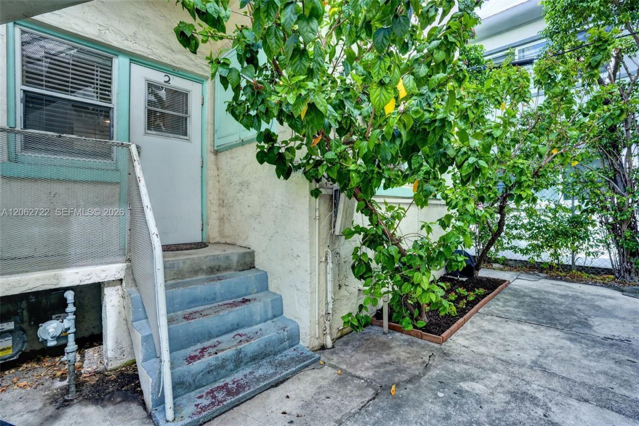 1027 Euclid Ave, Unit 2, Miami Beach, FL 33139 Photo
