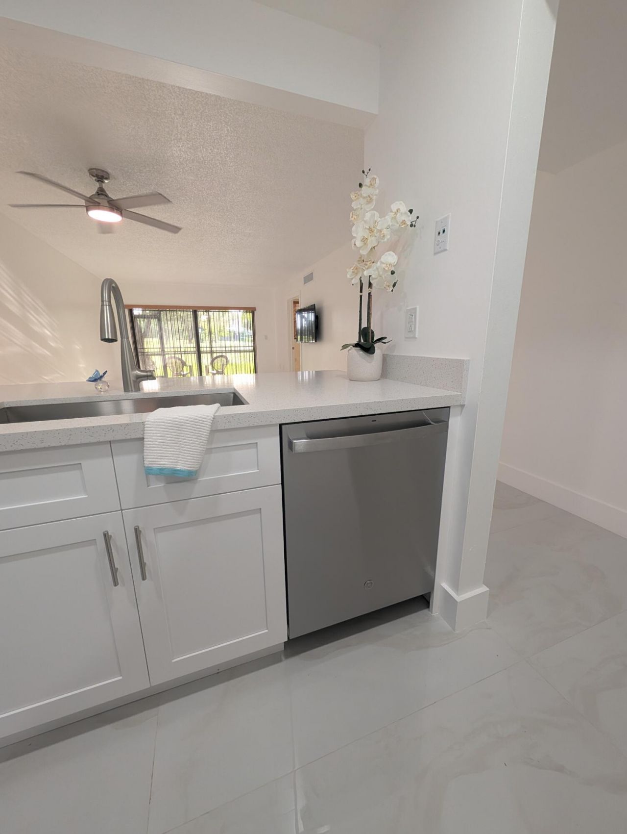 10317 NW 9th St Circle, Unit 102-9, Miami, FL 33172 Photo