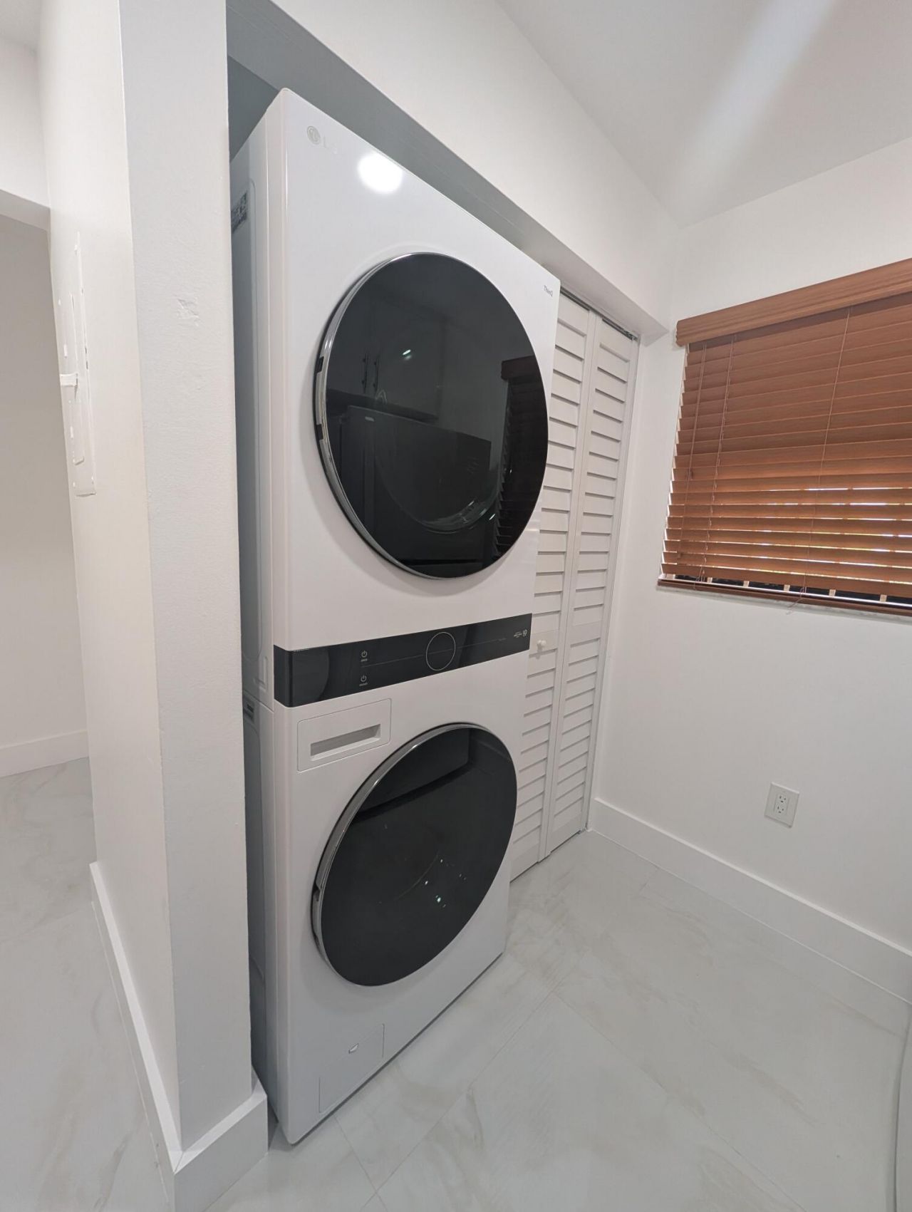 10317 NW 9th St Circle, Unit 102-9, Miami, FL 33172 Photo