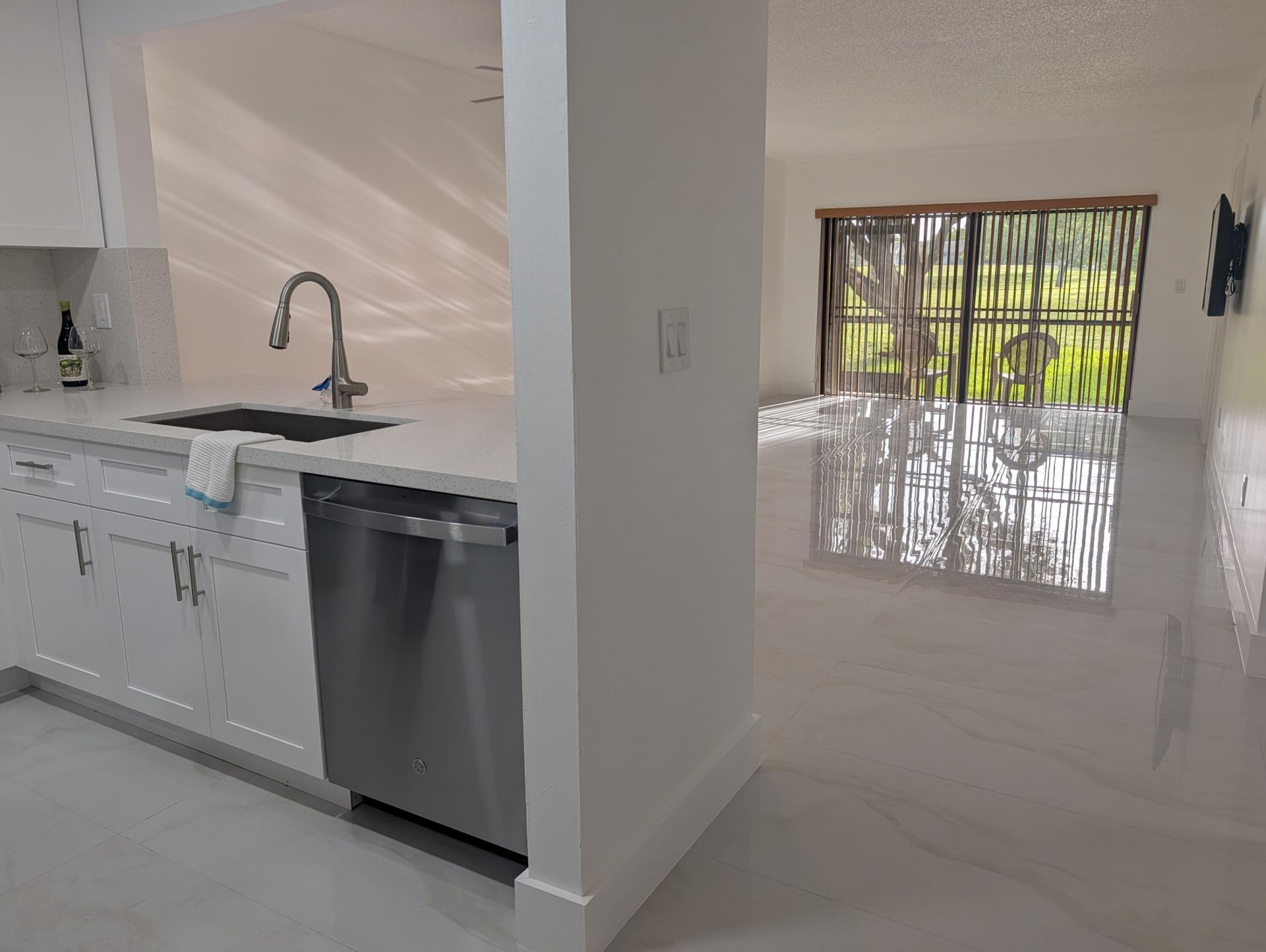 10317 NW 9th St Circle, Unit 102-9, Miami, FL 33172 Photo