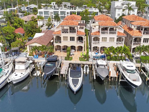 210 HENDRICKS Isle, Fort Lauderdale, FL 33301