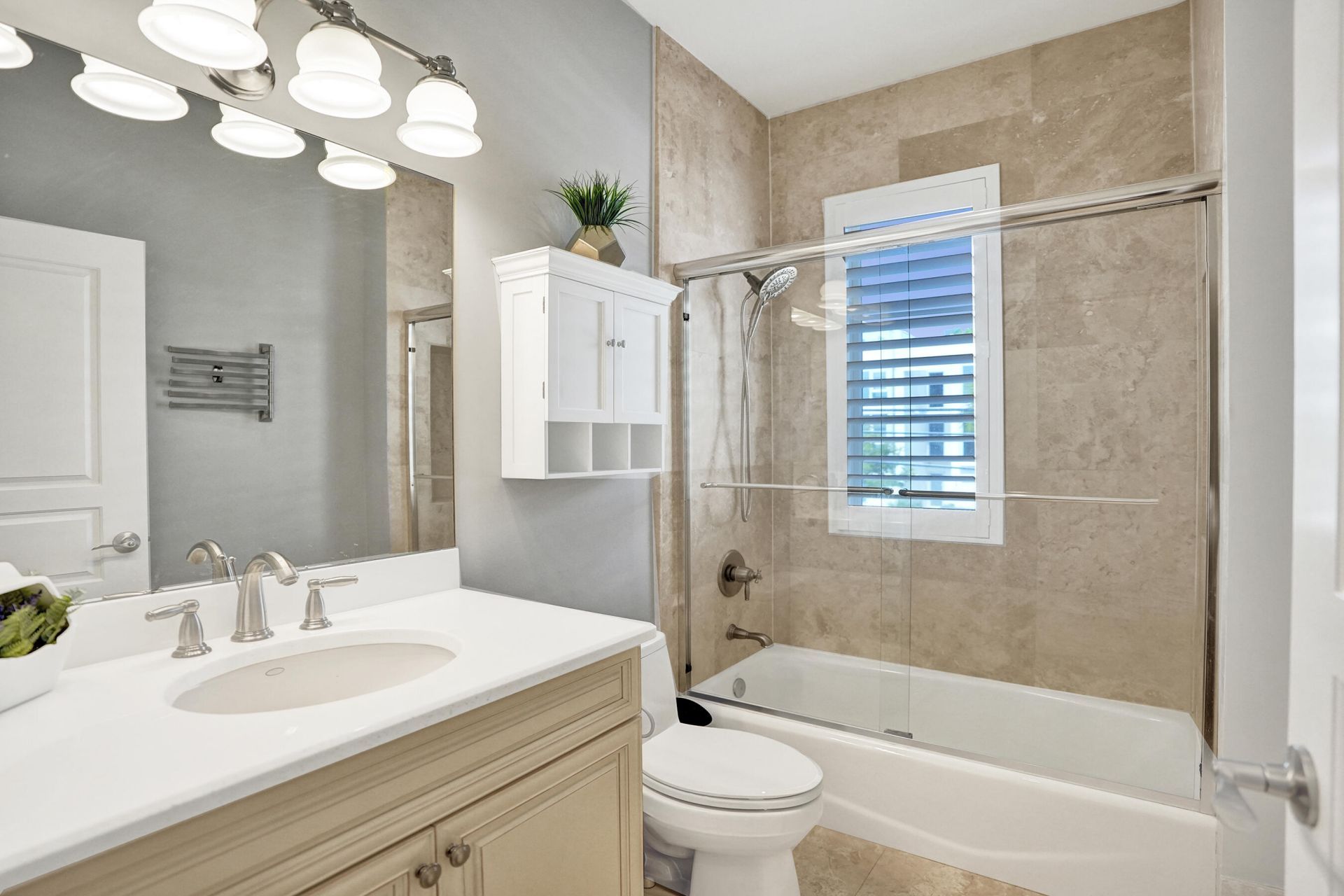 210 Hendricks Isle, Fort Lauderdale, FL 33301 Photo
