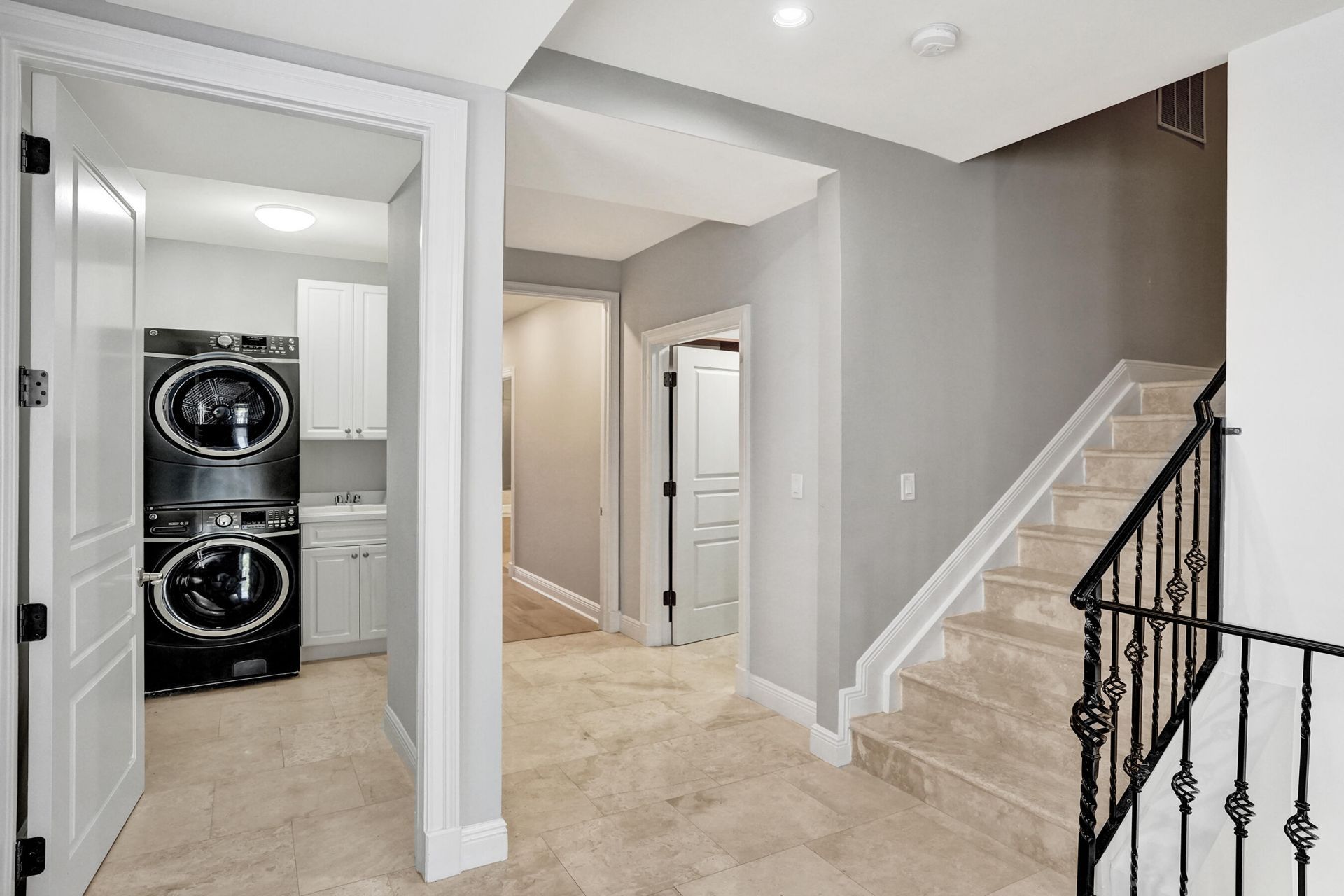 210 Hendricks Isle, Fort Lauderdale, FL 33301 Photo