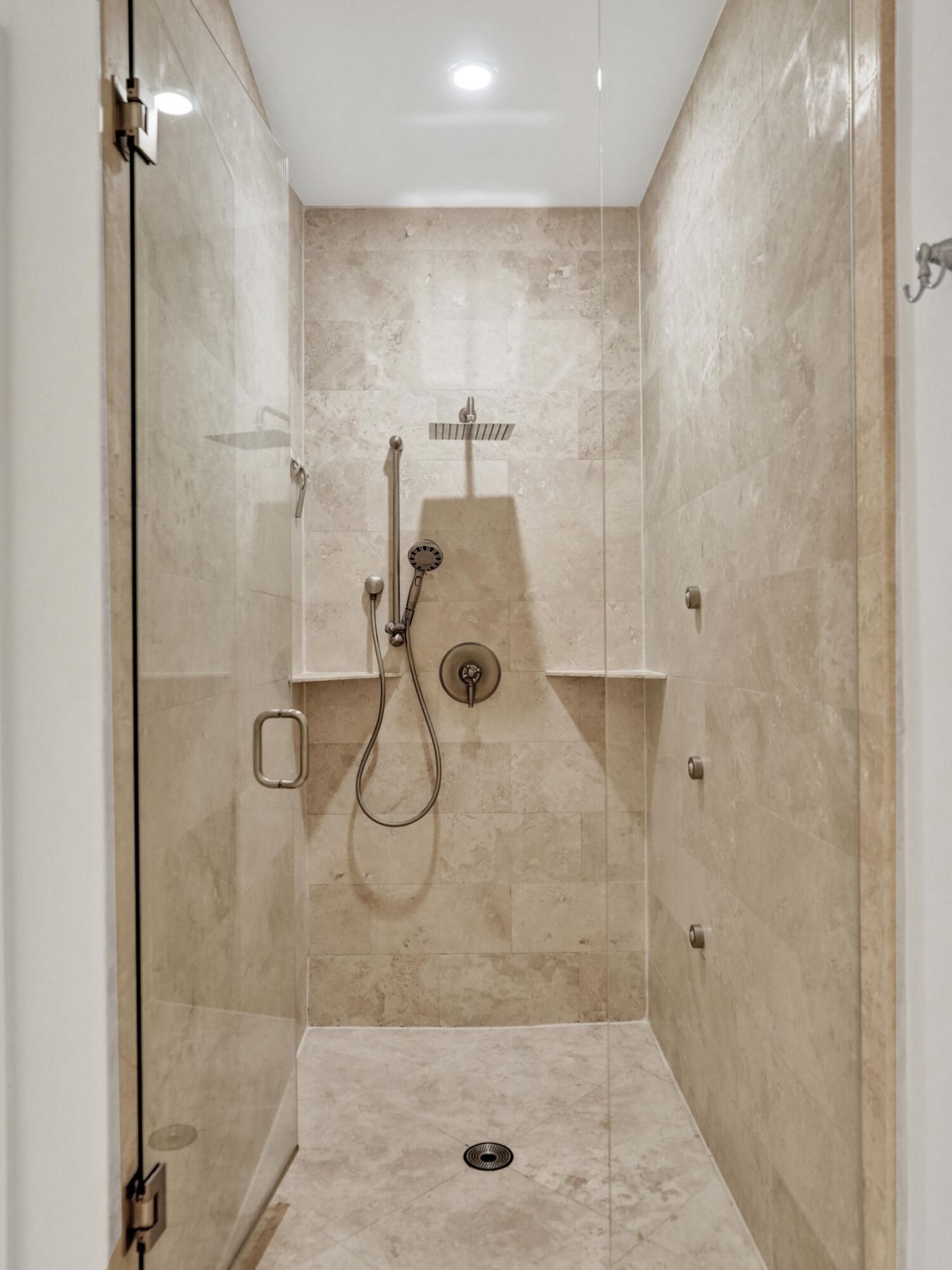 210 Hendricks Isle, Fort Lauderdale, FL 33301 Photo