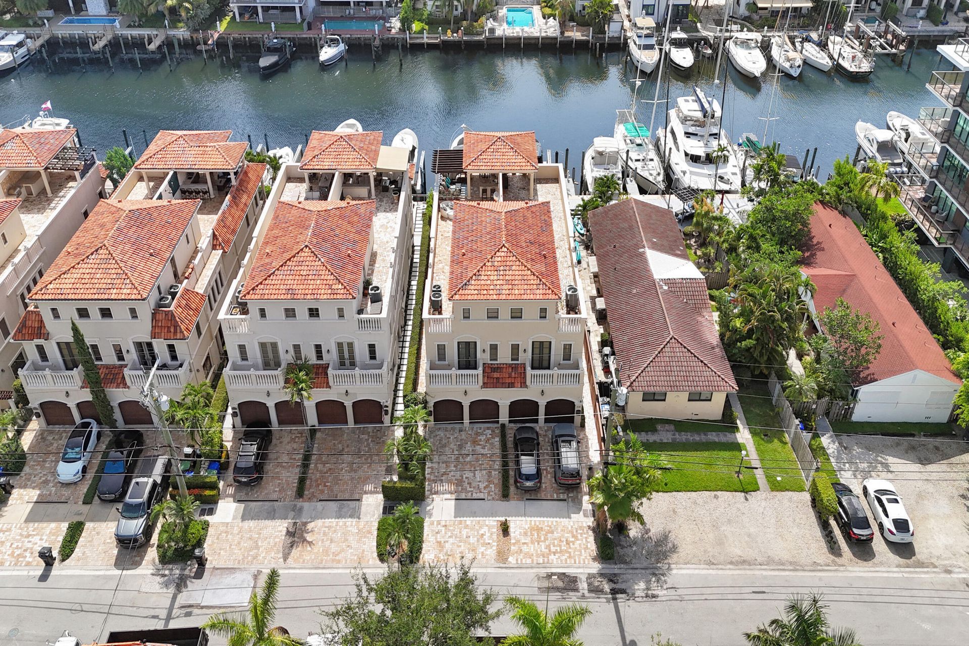210 Hendricks Isle, Fort Lauderdale, FL 33301 Photo