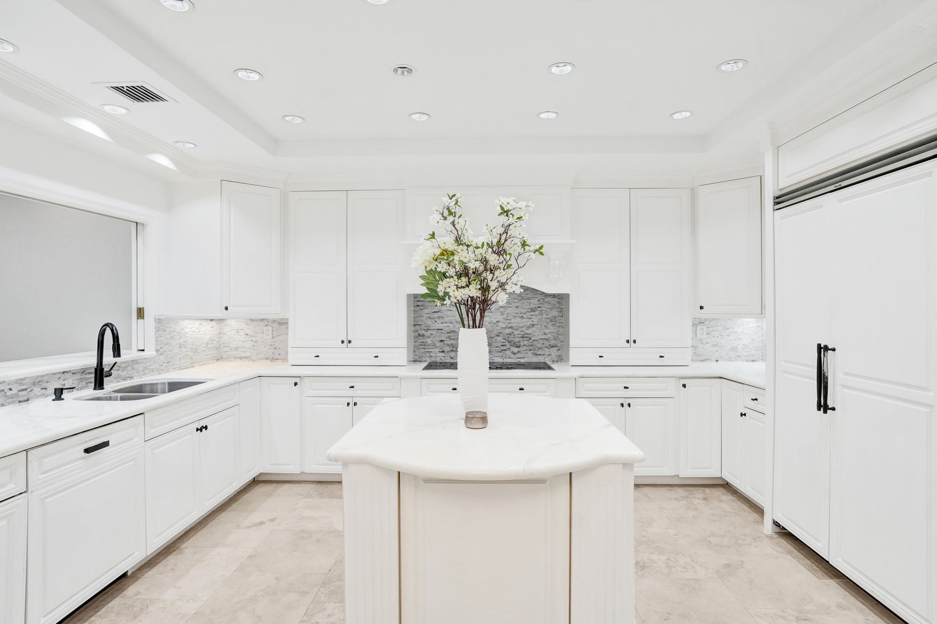 210 Hendricks Isle, Fort Lauderdale, FL 33301 Photo