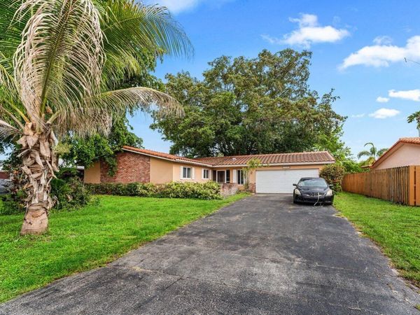 11260 NW 41st Street, Coral Springs, FL 33065