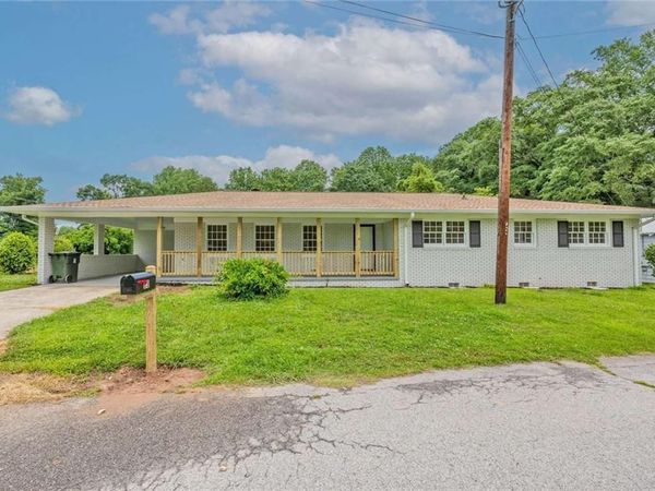 13 Brown Street , Toccoa, GA 30577