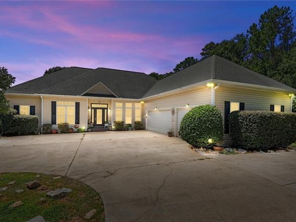 900 Old Four Notch Road, Whitesburg, GA 30185