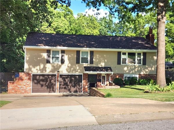 5819 Perry Lane, Merriam, KS 66203