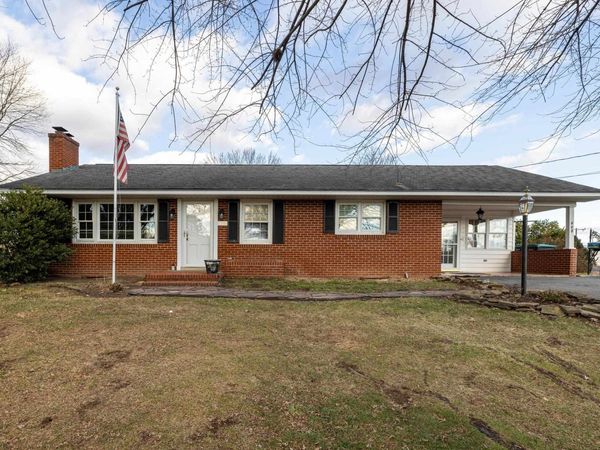 410 W NORTH ST, WOODSTOCK, VA 22664