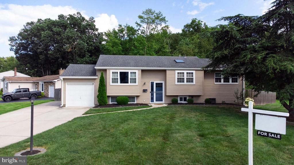 290 George Dye, Hamilton, NJ 08690 Main Photo