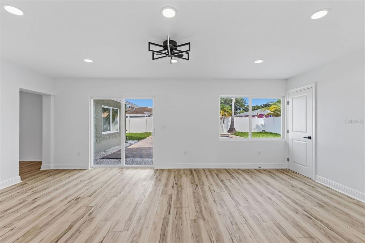 9354 119th Way, Seminole, FL 33772 Photo