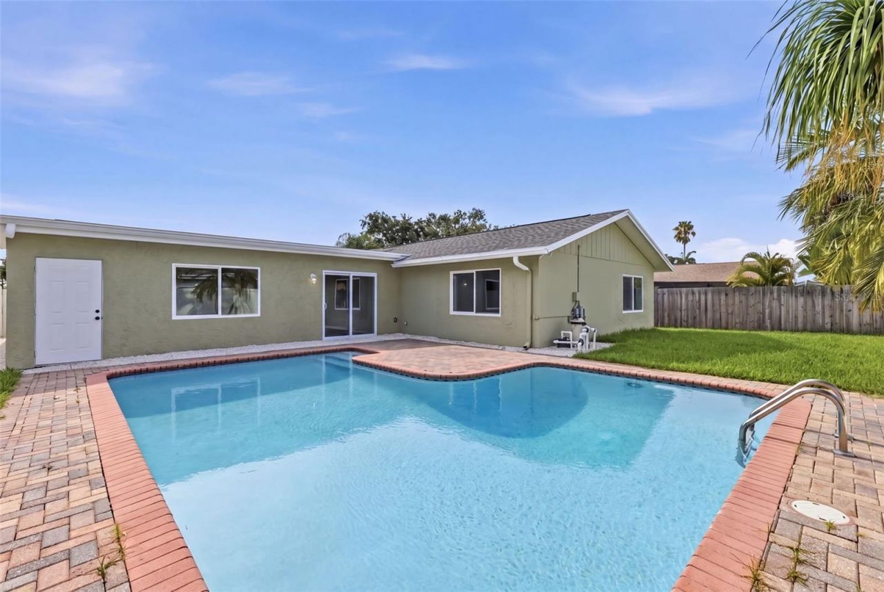 9354 119th Way, Seminole, FL 33772 Photo