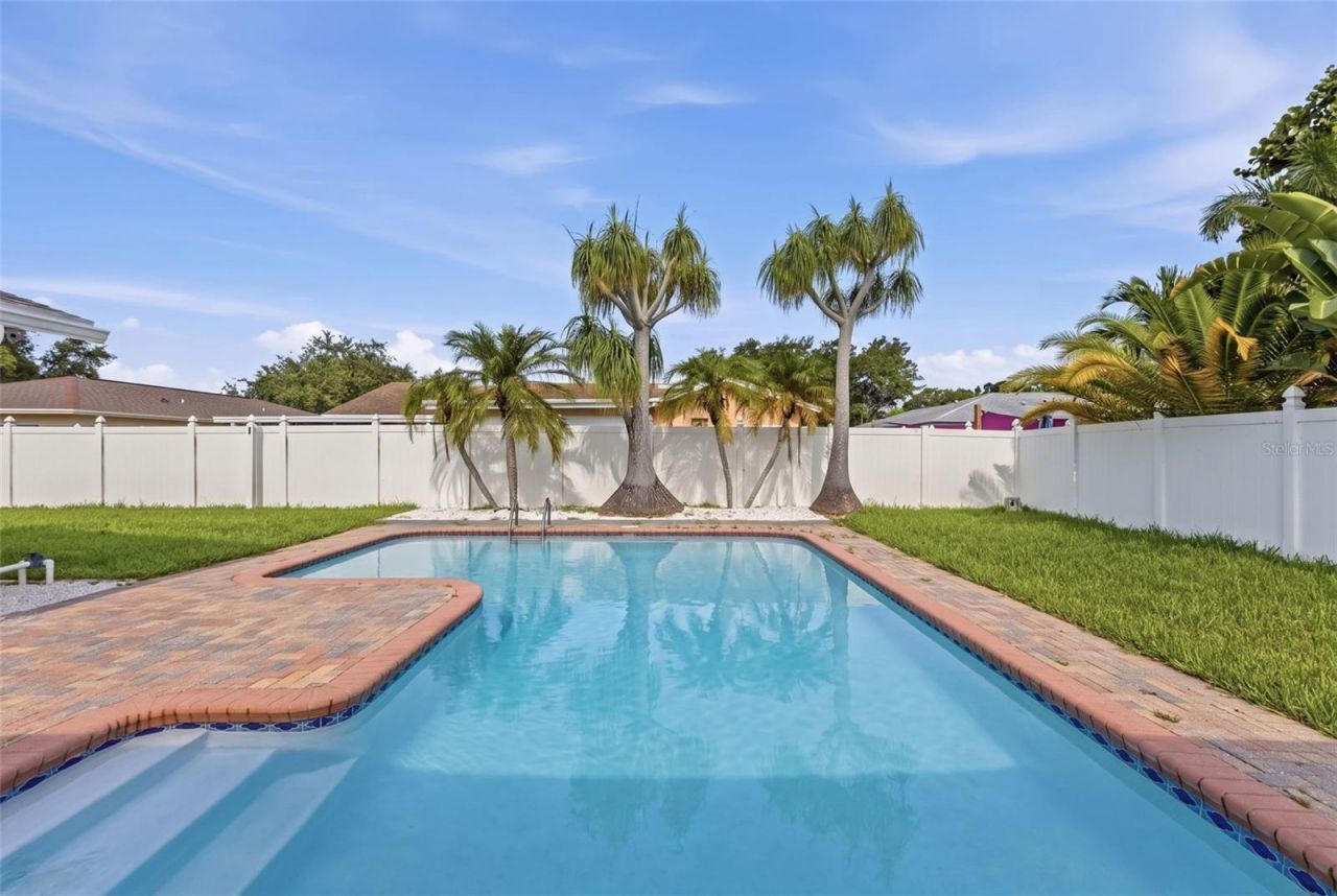 9354 119th Way, Seminole, FL 33772 Photo