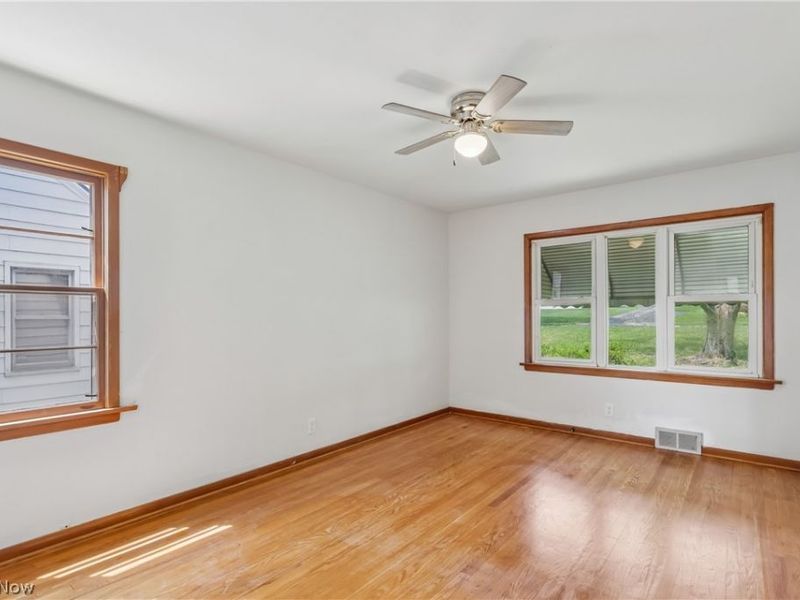 901 S Belle Vista Avenue , Youngstown, OH 44509 Photo 11