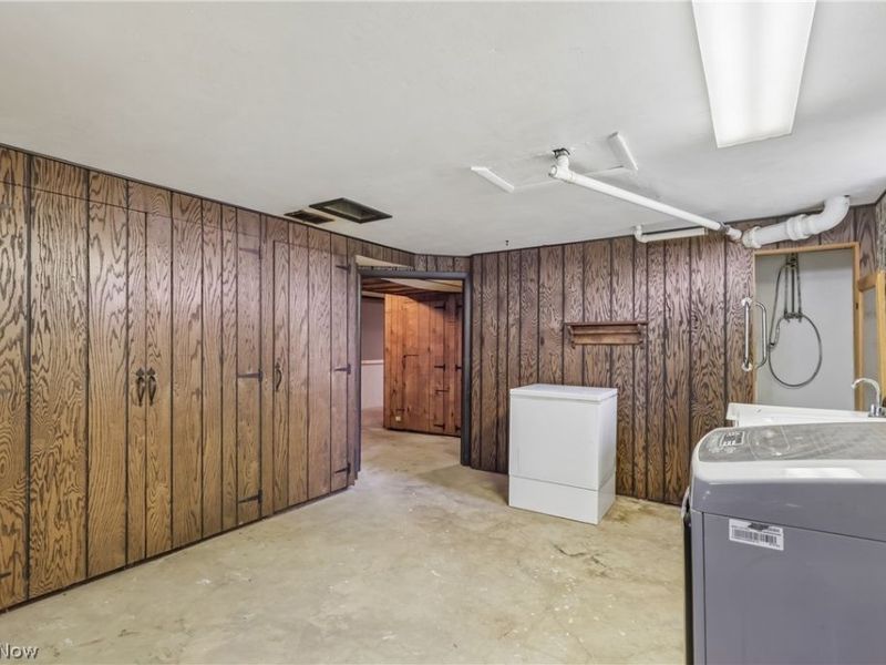 901 S Belle Vista Avenue , Youngstown, OH 44509 Photo 13