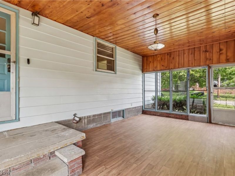 901 S Belle Vista Avenue , Youngstown, OH 44509 Photo 33
