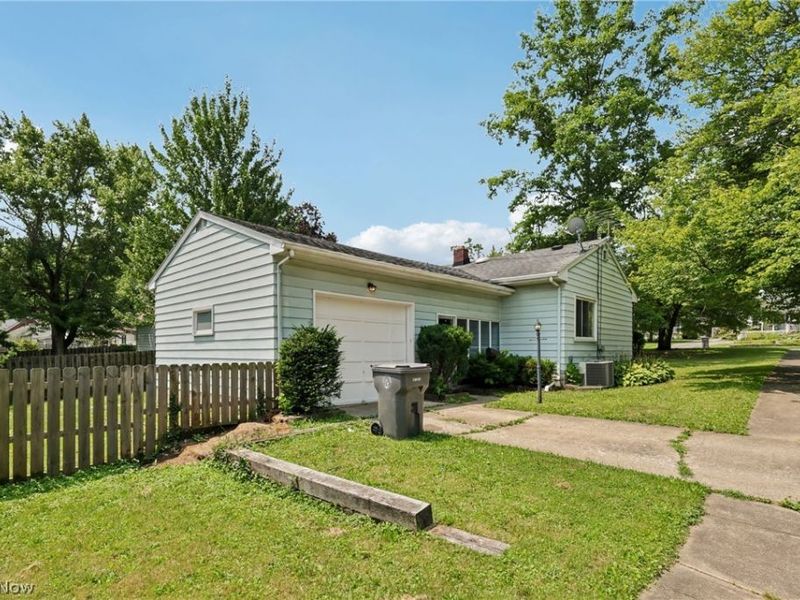 901 S Belle Vista Avenue , Youngstown, OH 44509 Photo 4