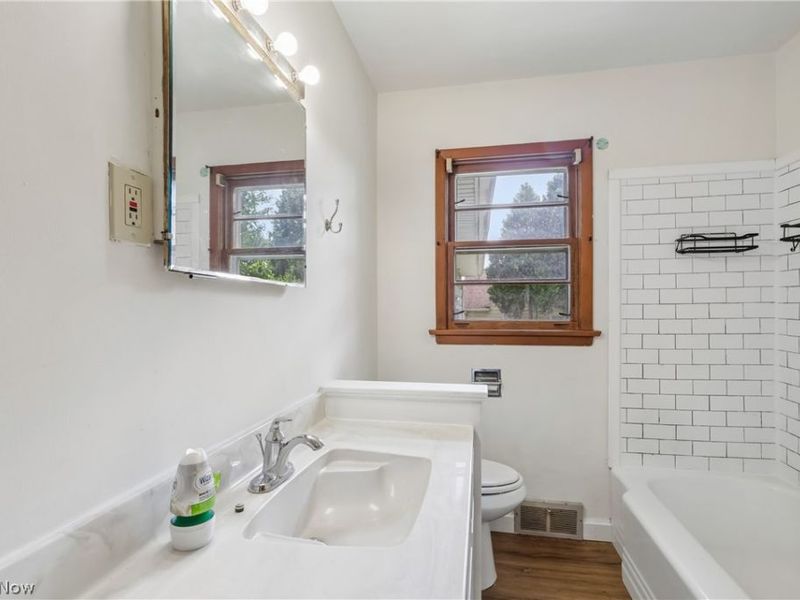 901 S Belle Vista Avenue , Youngstown, OH 44509 Photo 7