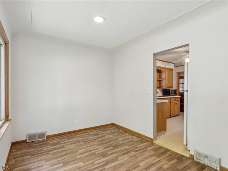 901 S Belle Vista Avenue , Youngstown, OH 44509 Photo 8