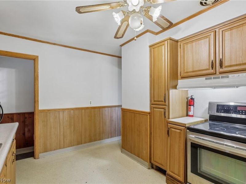 901 S Belle Vista Avenue , Youngstown, OH 44509 Photo 9