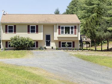 133 Pleasant Street, Plympton, MA 02367