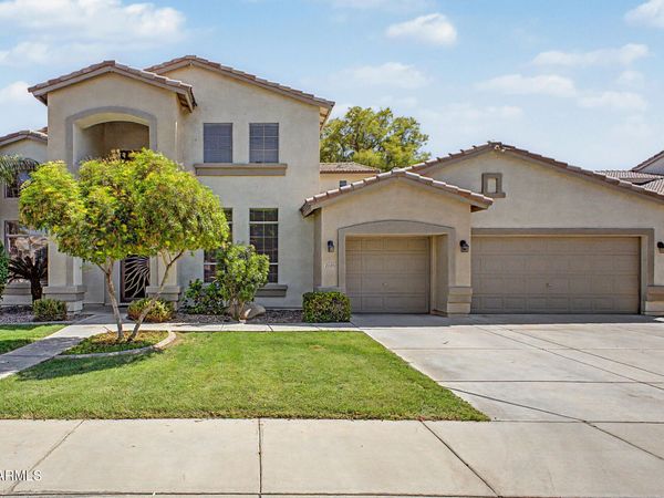 2103 W HAWKEN Way, Chandler, AZ 85286