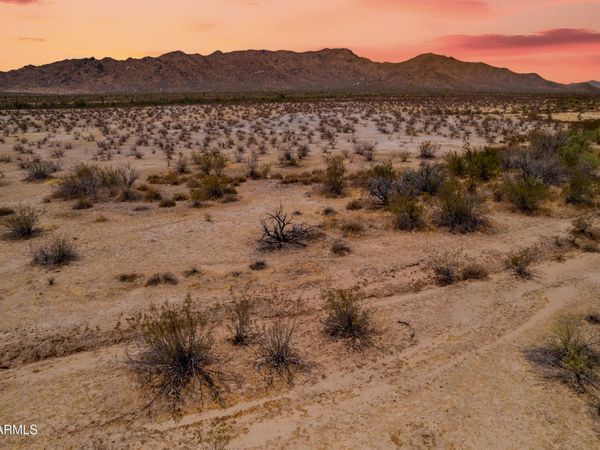 E raw land Drive, Unit -, Surprise, AZ 85387