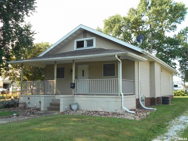 346 W Barnes Street, Bushnell, IL 61422