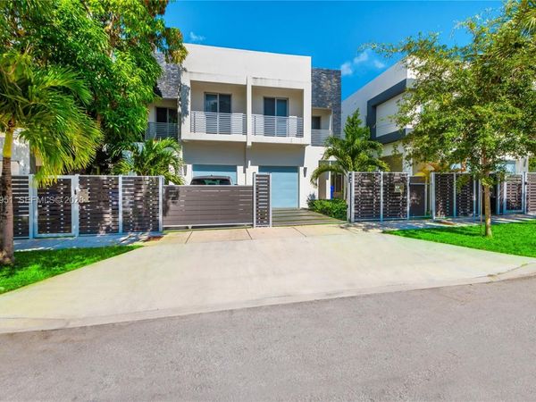 3067 Carter St , Miami, FL 33133